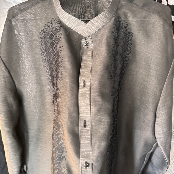 Barong tagalog. - Picture 4 of 4